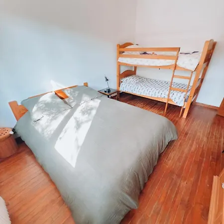 Maison Familiale A , 2 , Jardin , Piscine Et Parking *