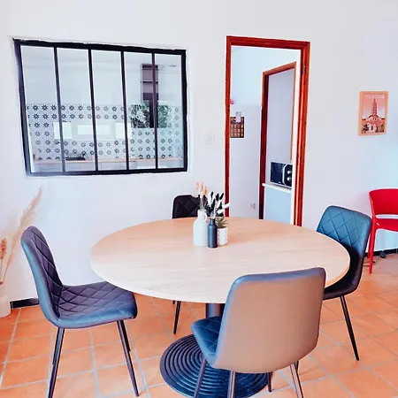 Maison Familiale A , 2 , Jardin , Piscine Et Parking Cugnaux